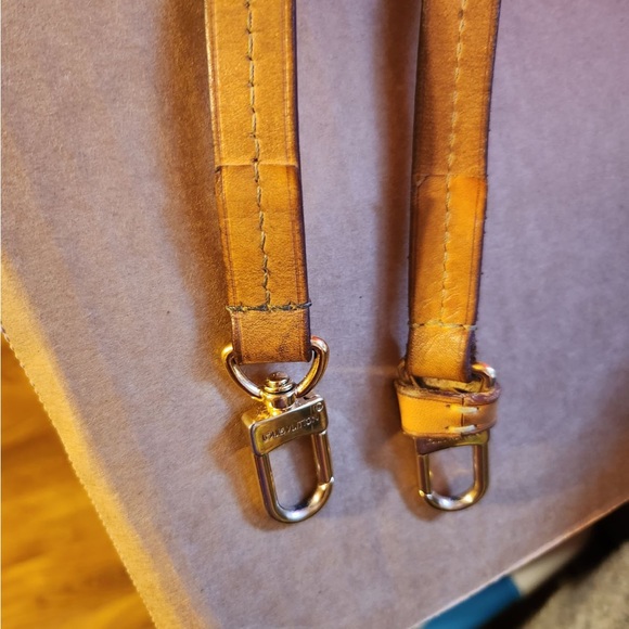 Louis Vuitton monogram purse - Picture 15 of 15